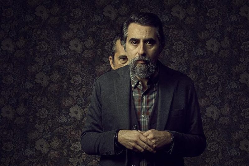 ed9be3cad5809321758d6bafcccfbd7d470cca885c46ea1bb742a3acae3534a5._SX1080_FMjpg_